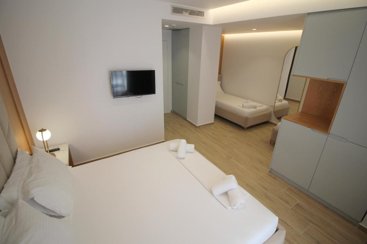 Julia Hotel Sarandë Exterior foto