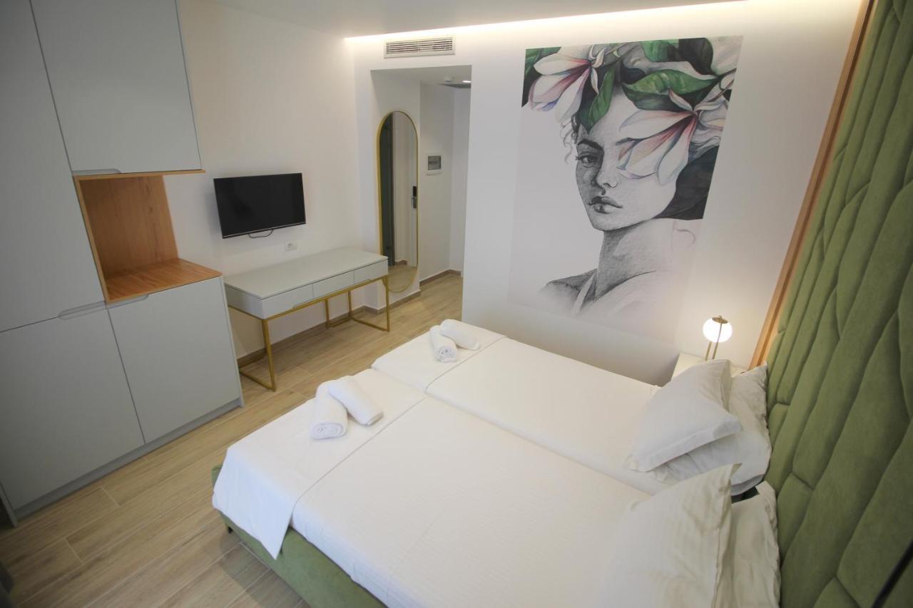 Julia Hotel Sarandë Exterior foto