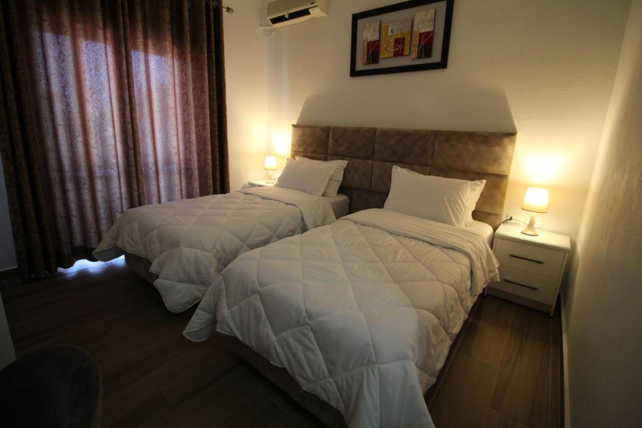 Julia Hotel Sarandë Exterior foto