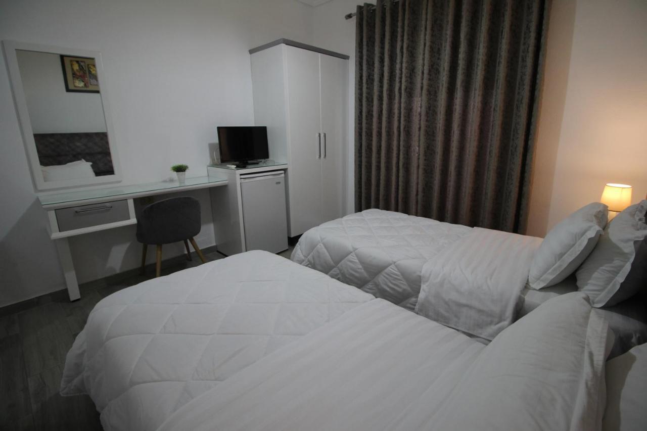Julia Hotel Sarandë Exterior foto